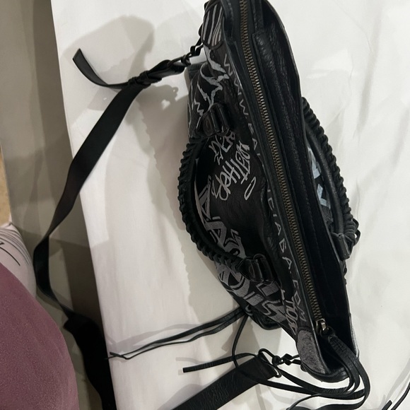 Authentic Balenciaga graffiti bag - Picture 3 of 6